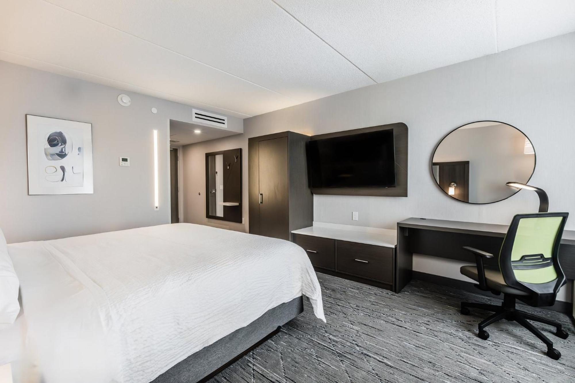 Holiday Inn Express & Suites - Toronto Airport South By Ihg Esterno foto