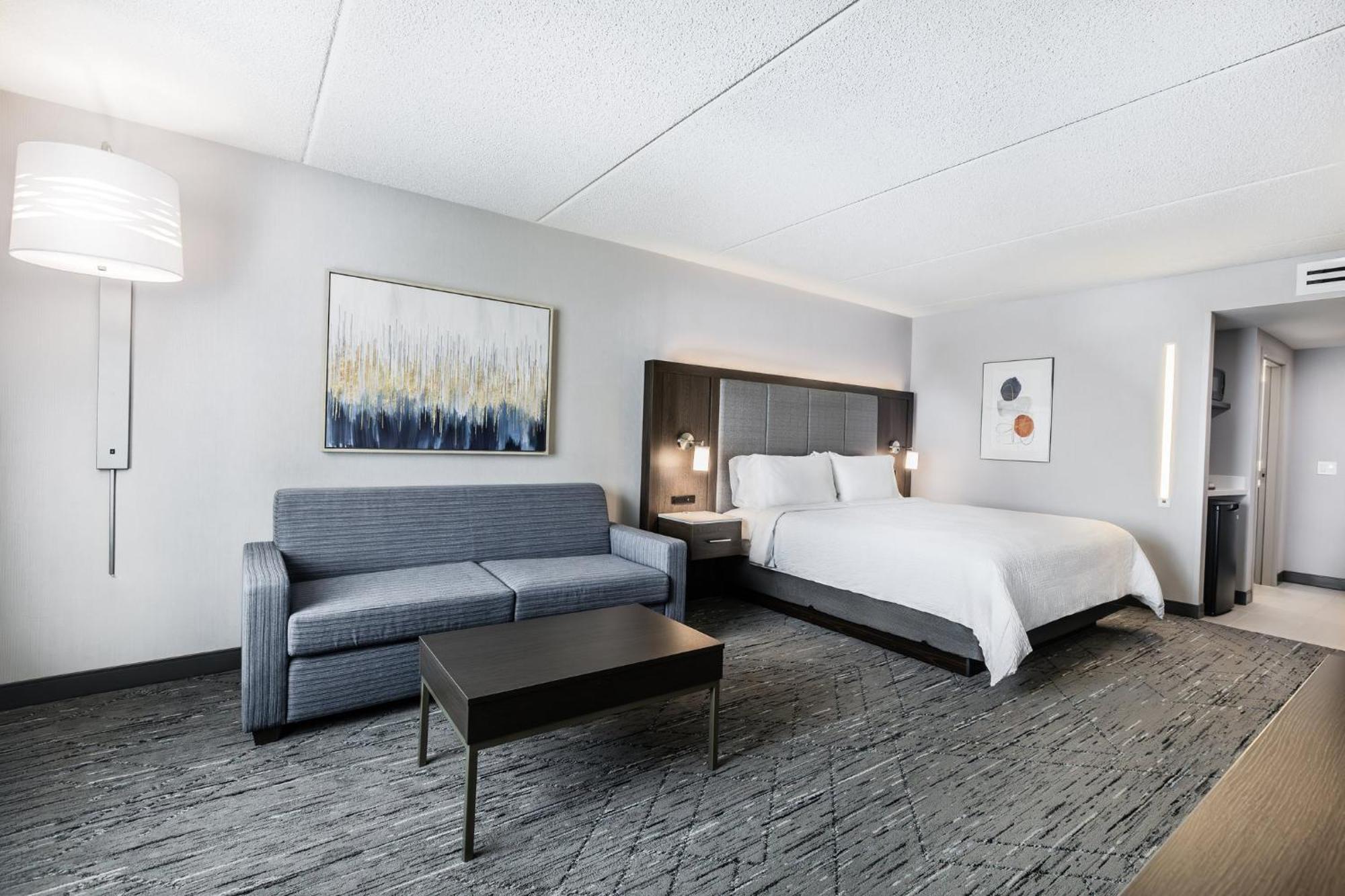 Holiday Inn Express & Suites - Toronto Airport South By Ihg Esterno foto