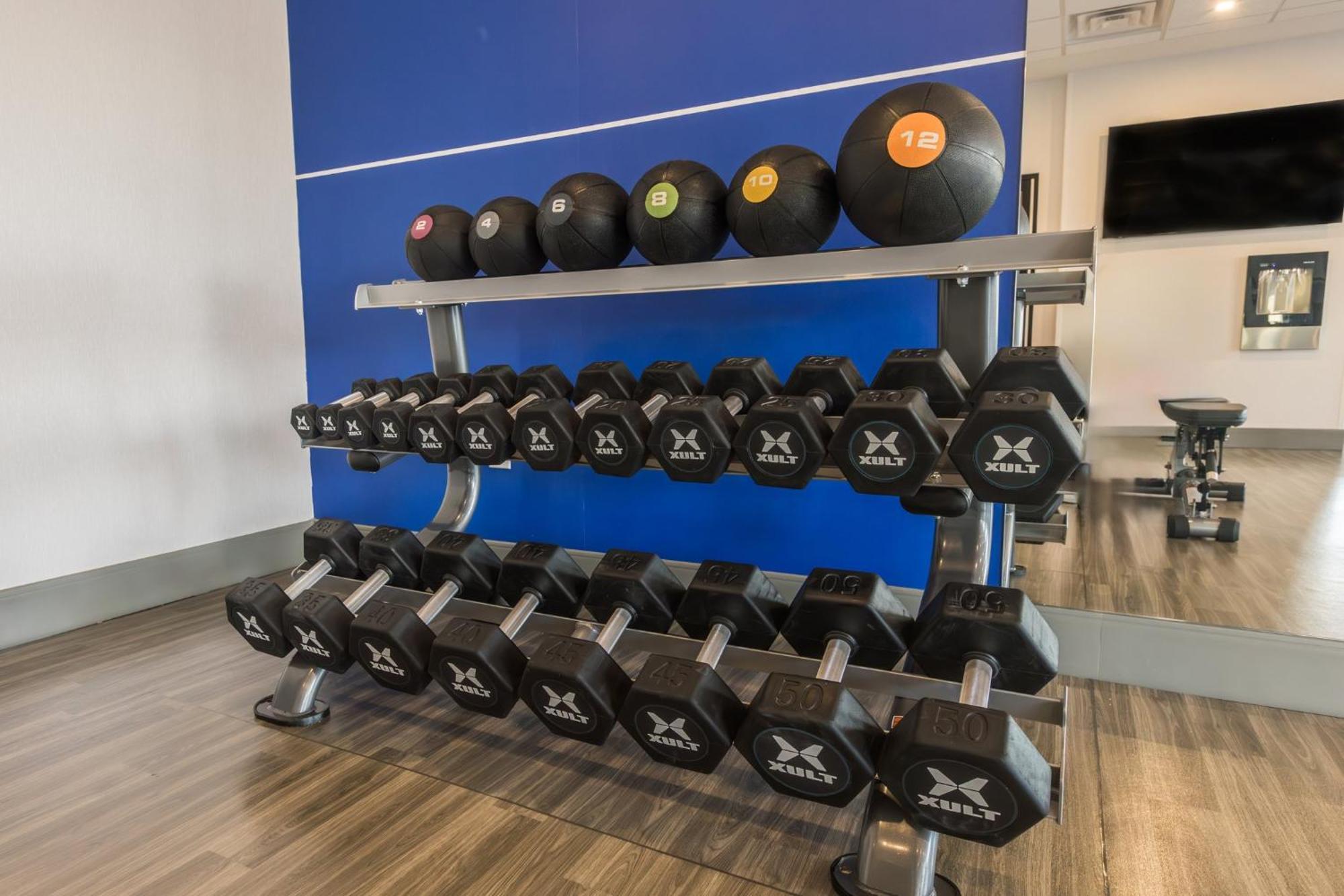 Holiday Inn Express & Suites - Toronto Airport South By Ihg Esterno foto