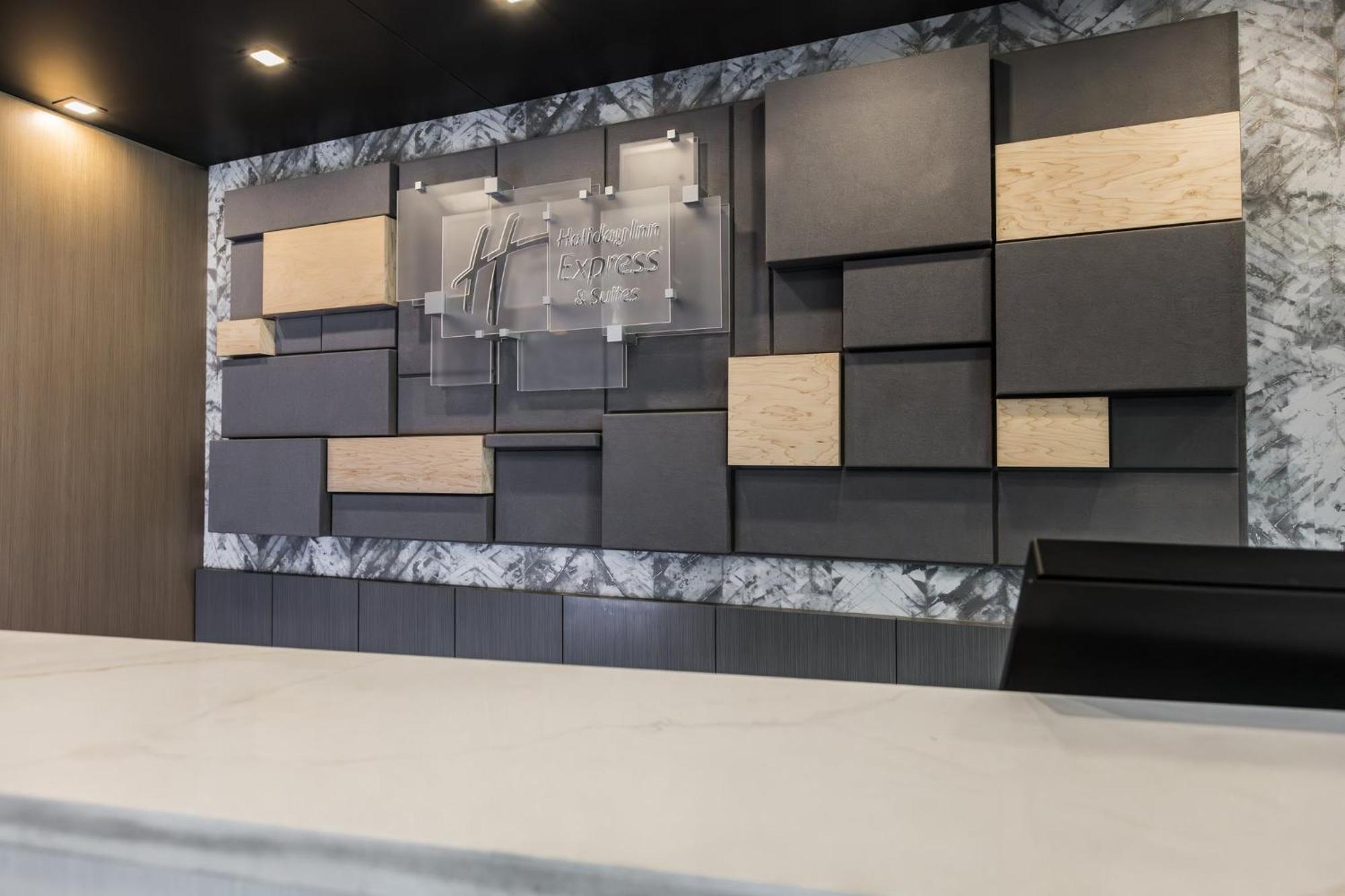 Holiday Inn Express & Suites - Toronto Airport South By Ihg Esterno foto