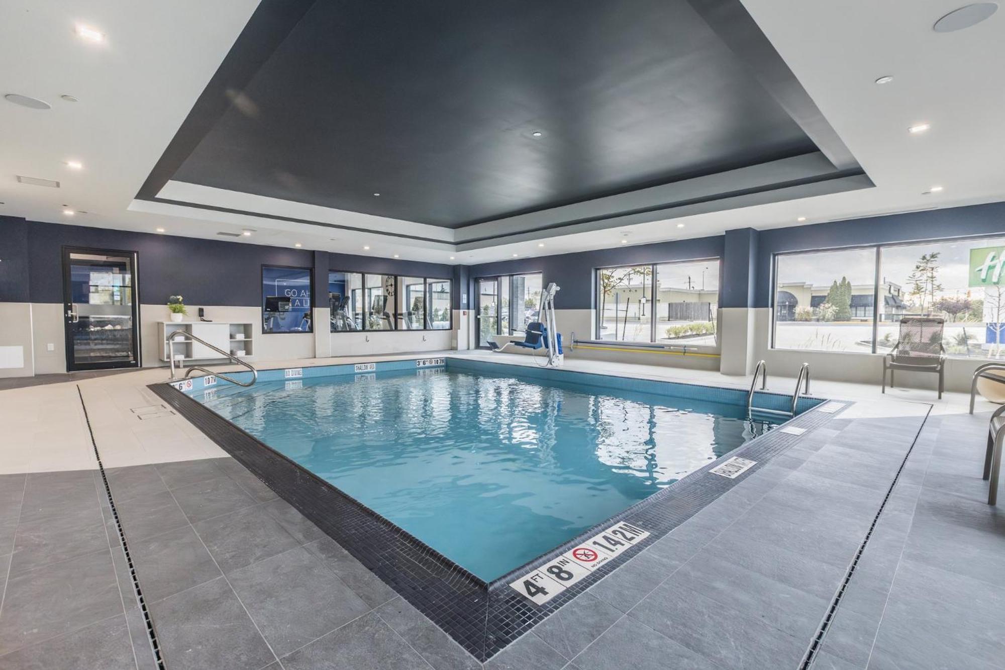 Holiday Inn Express & Suites - Toronto Airport South By Ihg Esterno foto