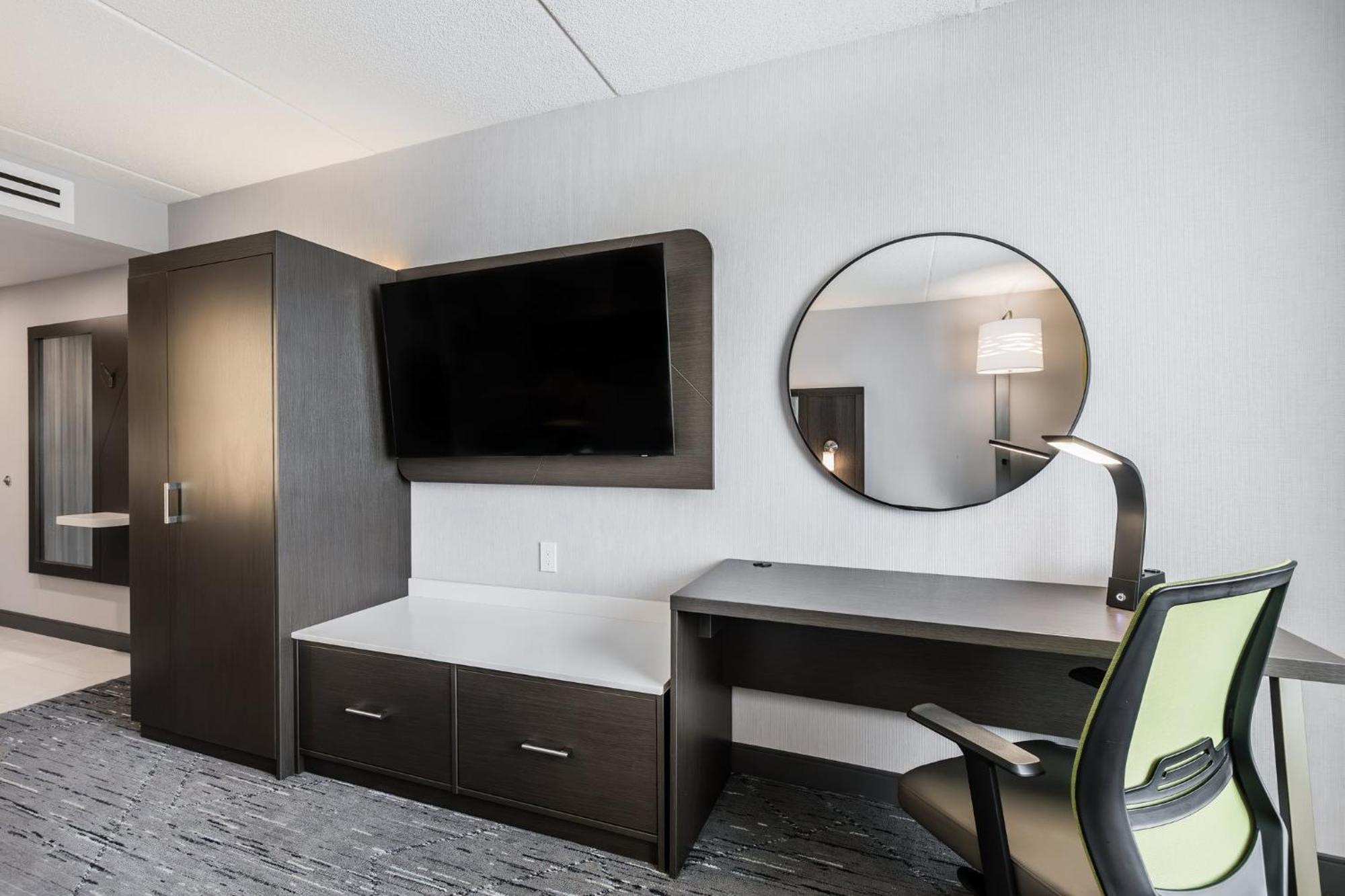 Holiday Inn Express & Suites - Toronto Airport South By Ihg Esterno foto