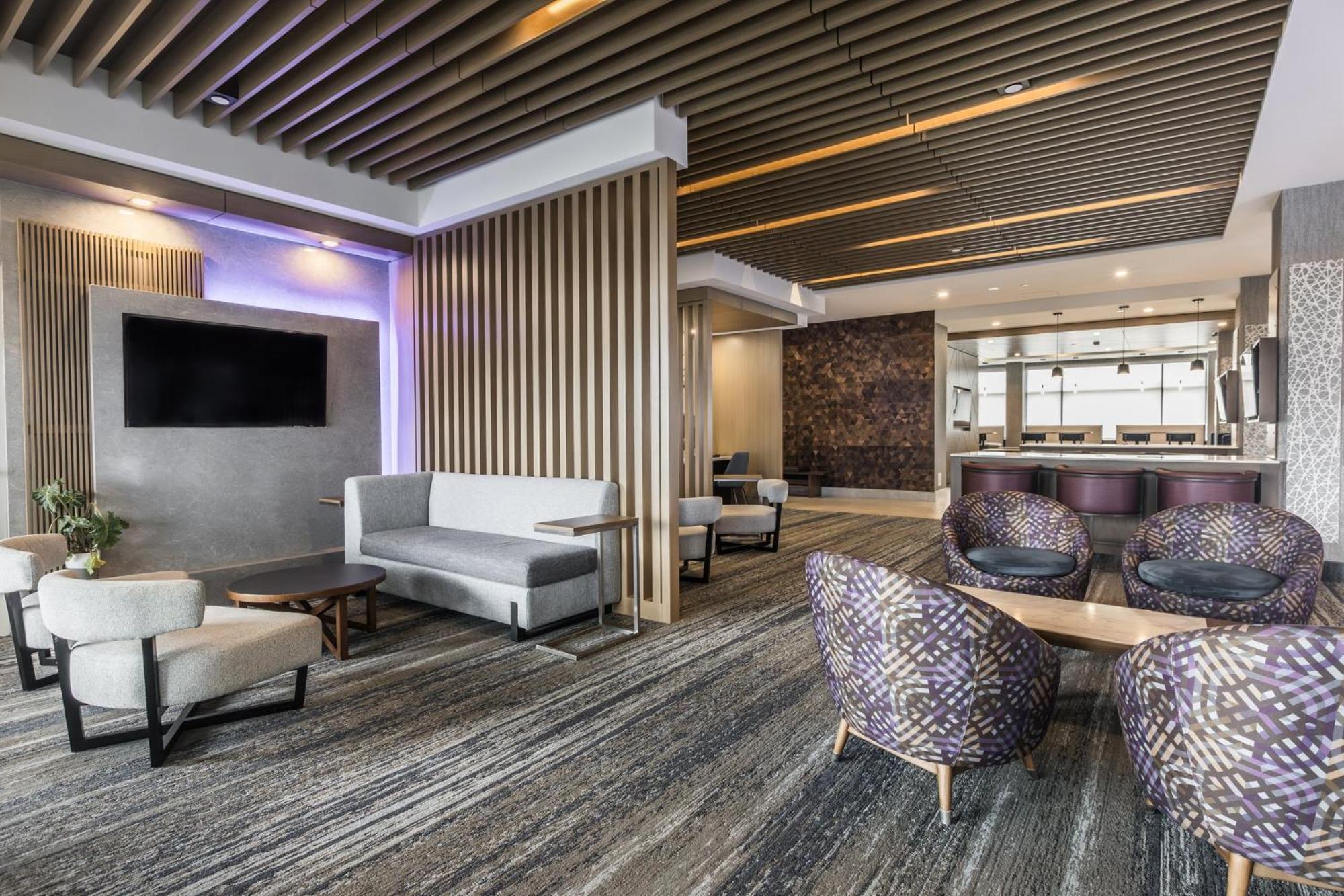 Holiday Inn Express & Suites - Toronto Airport South By Ihg Esterno foto